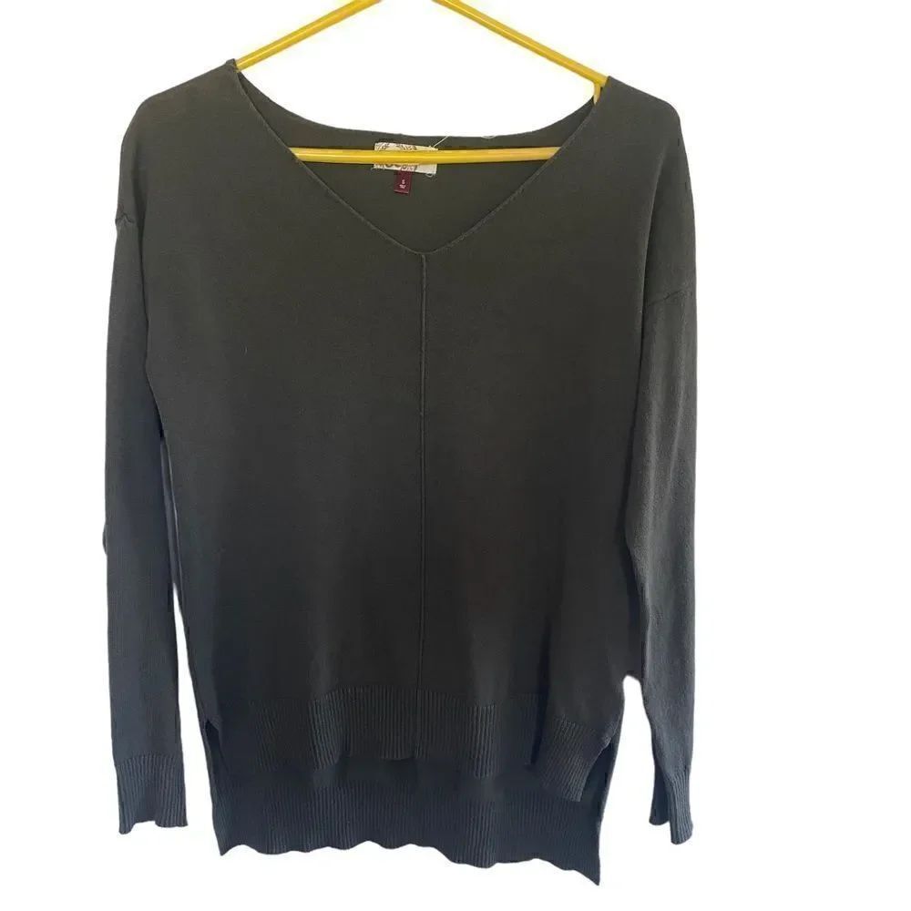 SO long sleeve green small high low hem blouse